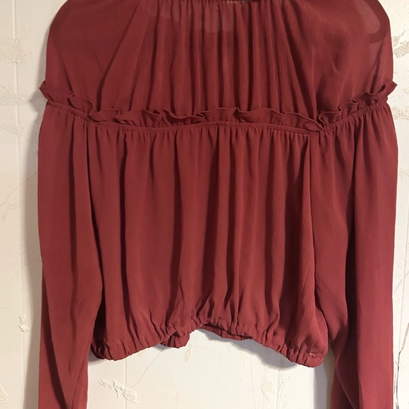 Lotus & Lavender size M off the shoulder blouse - Picture 4 of 4